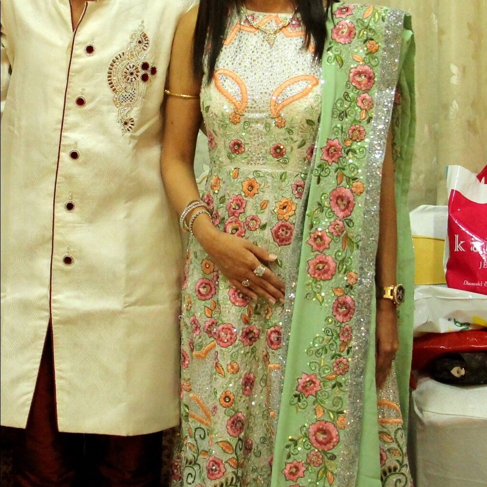 PRICE FIRM Indian designer anarkali gown.Bridal Lehenga Saree - Picture 6 of 8